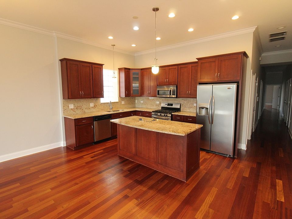 1st image of 3110 W Belmont Ave Unit 2W
