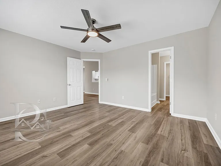 508 Lanesborough Dr — Photo 17