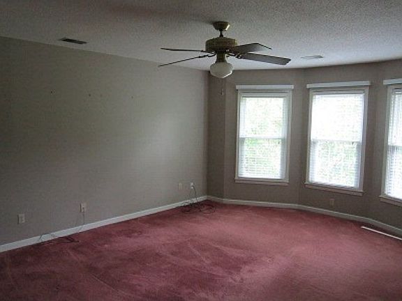 3rd image of 118 Quail Run Ct