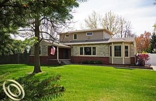 1st image of 36053 Ann Arbor Trl