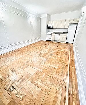4th image of 106 Pinehurst Ave APT C61