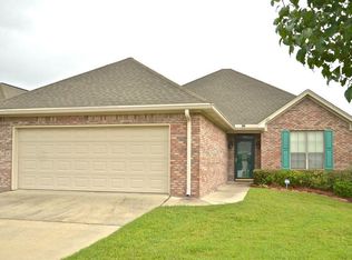104 Turtle Xing, Hattiesburg, MS 39402