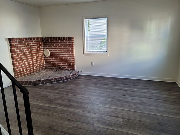 2nd image of 230 High St