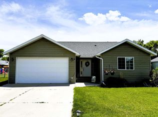 1216 Charles Ave, Worland, WY 82401