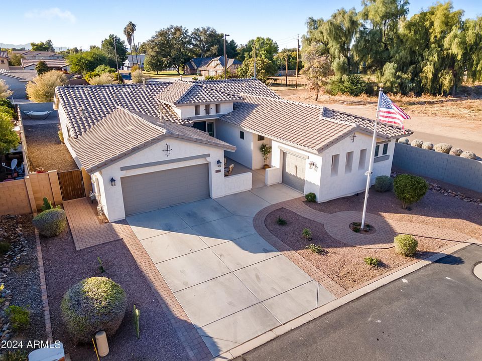 1st image of 1026 E LODGEPOLE Drive