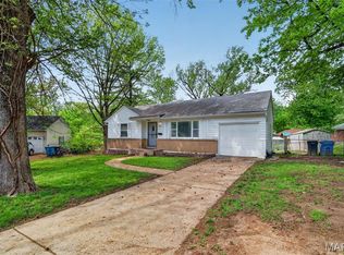 2 Marcel Ct, Saint Louis, MO 63135