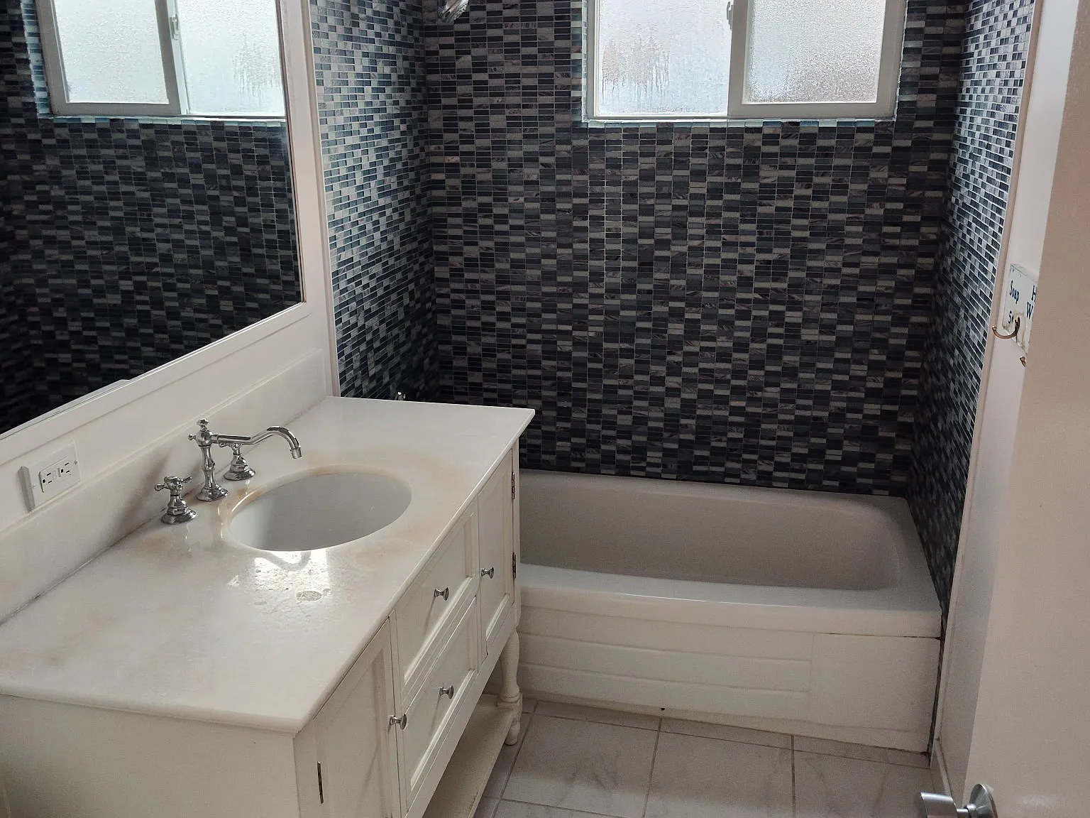 3 bed, 1560 sqft, $4,750 — Photo 4