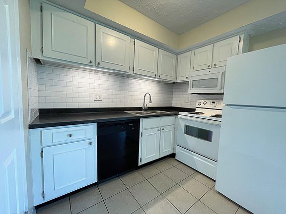 4th image of 7403 Golden Springs Dr #7403
