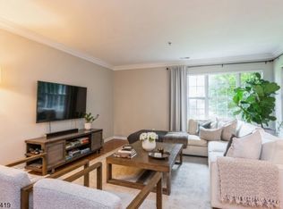 89 Taft Ln, Morristown, NJ 07960
