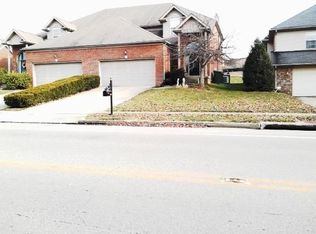 3280 Snaffle Rd, Lexington, KY 40513