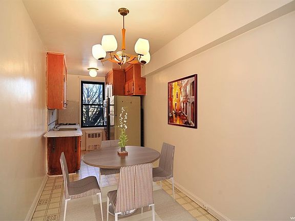 3rd image of 2241 Plumb 1st St APT 3T