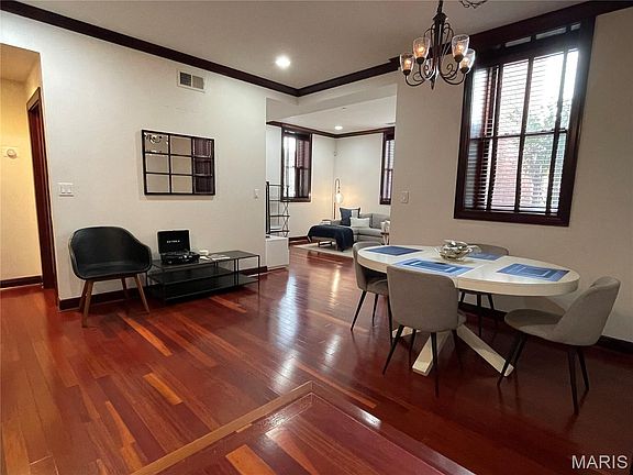 5th image of 4540 Lindell Blvd APT 106