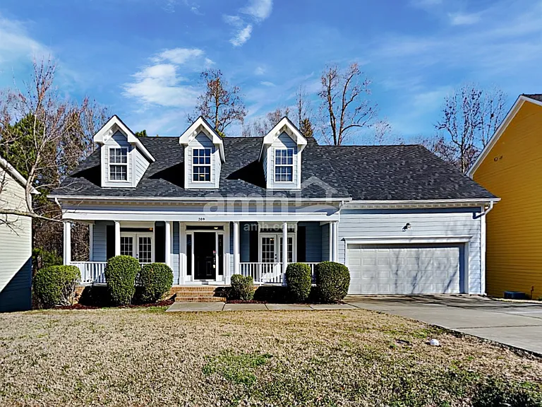 209 Boswell Ln — Photo 1