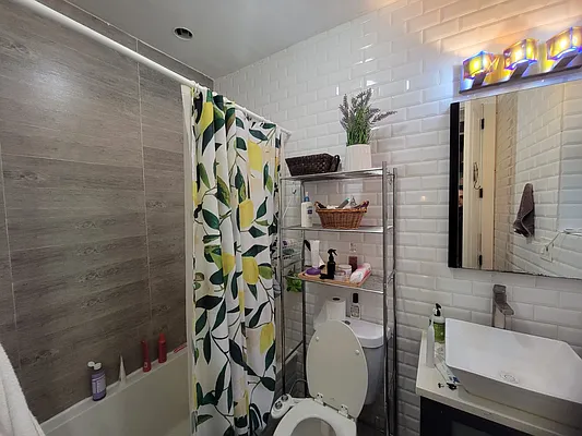 Rented by Yup Realty LLC | media 29