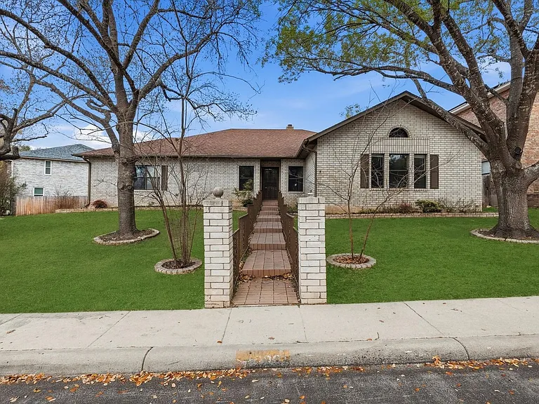9231 Linbrooke — Photo 3