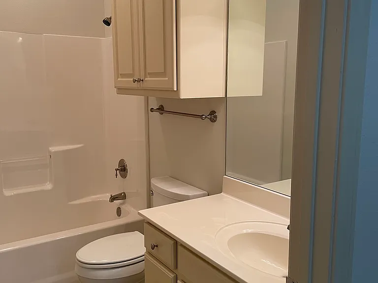 6214 Ashton Ct — Photo 14