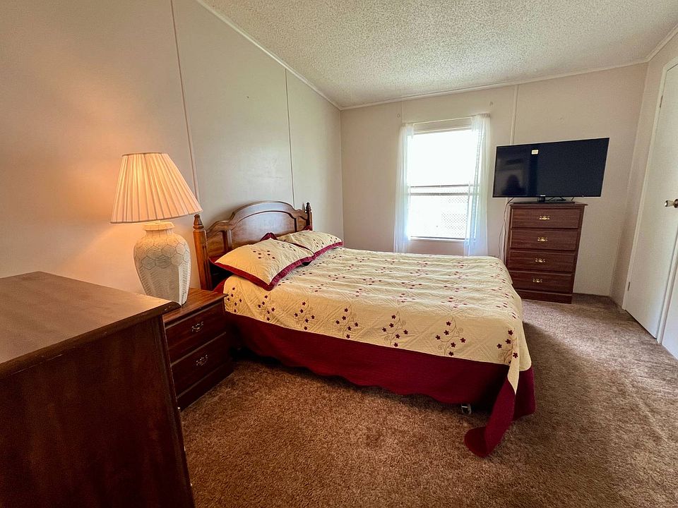 28th image of 145 Greenview Dr #145