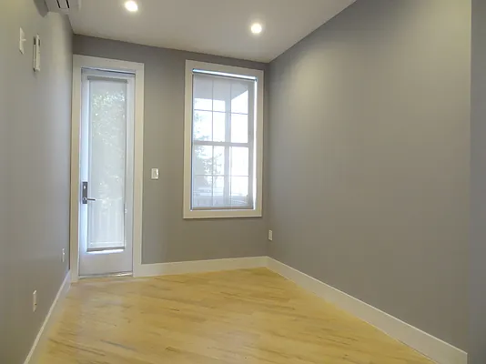 Rented by Premier Metro Realty Corp | media 23