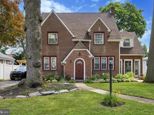 927 Drexel Ave, Drexel Hill, PA 19026