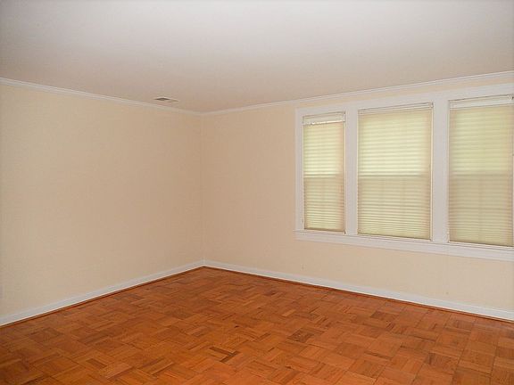 3rd image of 1303 S Barton St Unit 197