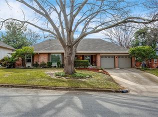 6421 Ems Rd W, Fort Worth, TX 76116