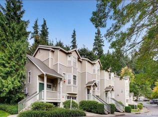 17704 NE 96th Way UNIT 2, Redmond, WA 98052