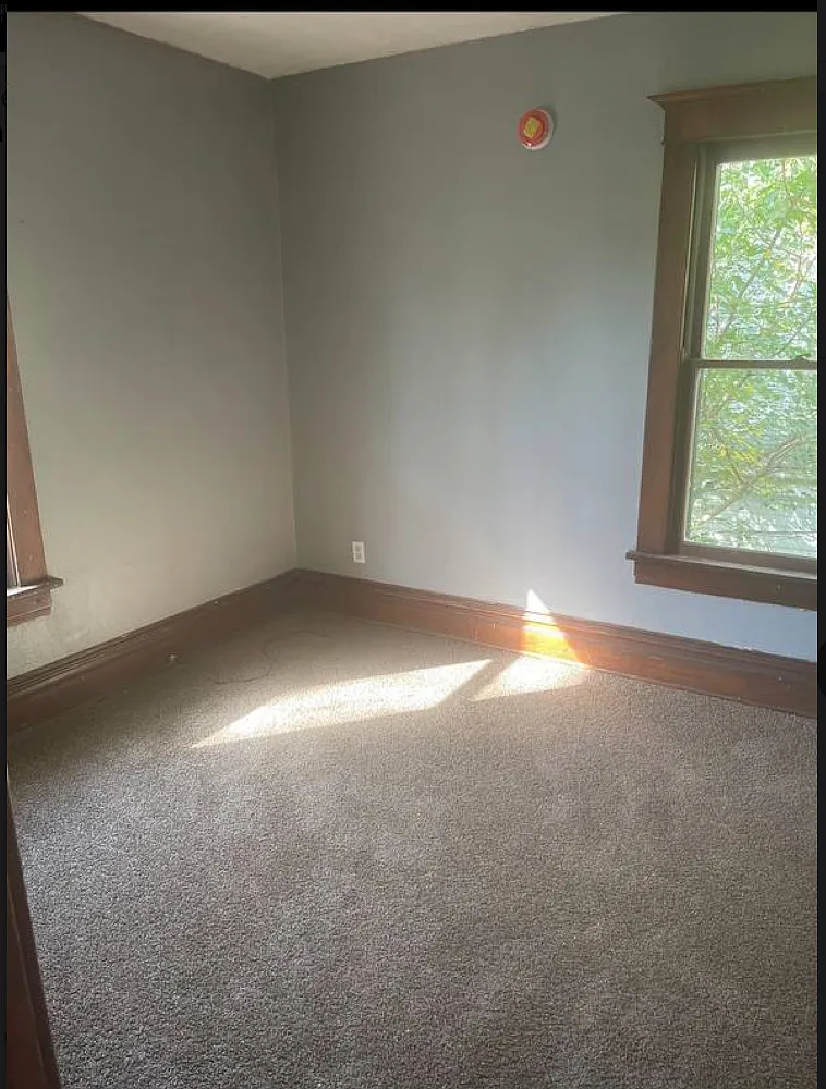 4 bed, 1.5 bath, 1468 sqft, $1,200 — Photo 2