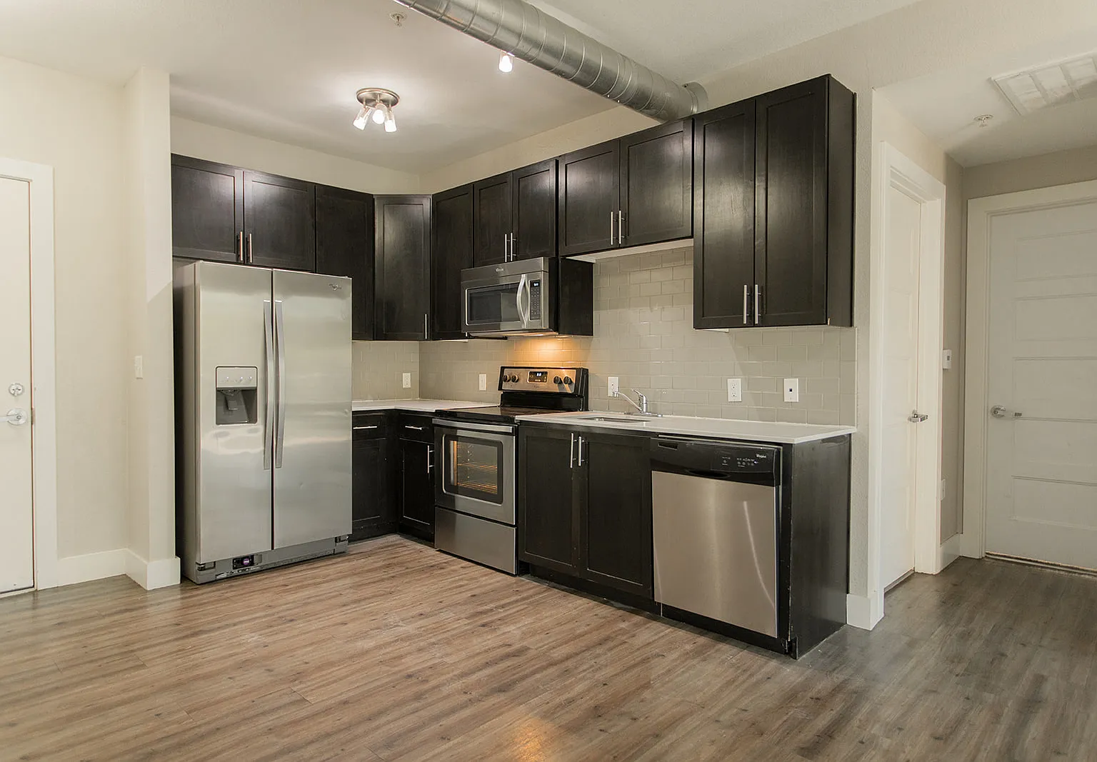 Gaslamp Apartments — Photo 4
