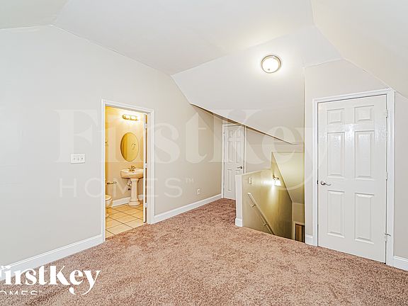 3rd image of 230 Vineyard Ln