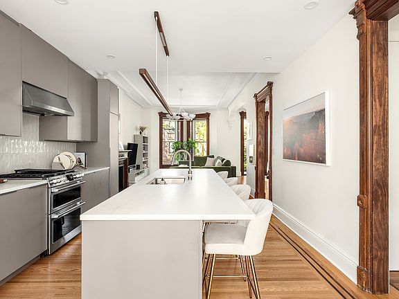5th image of 192 Saint Johns Pl #2