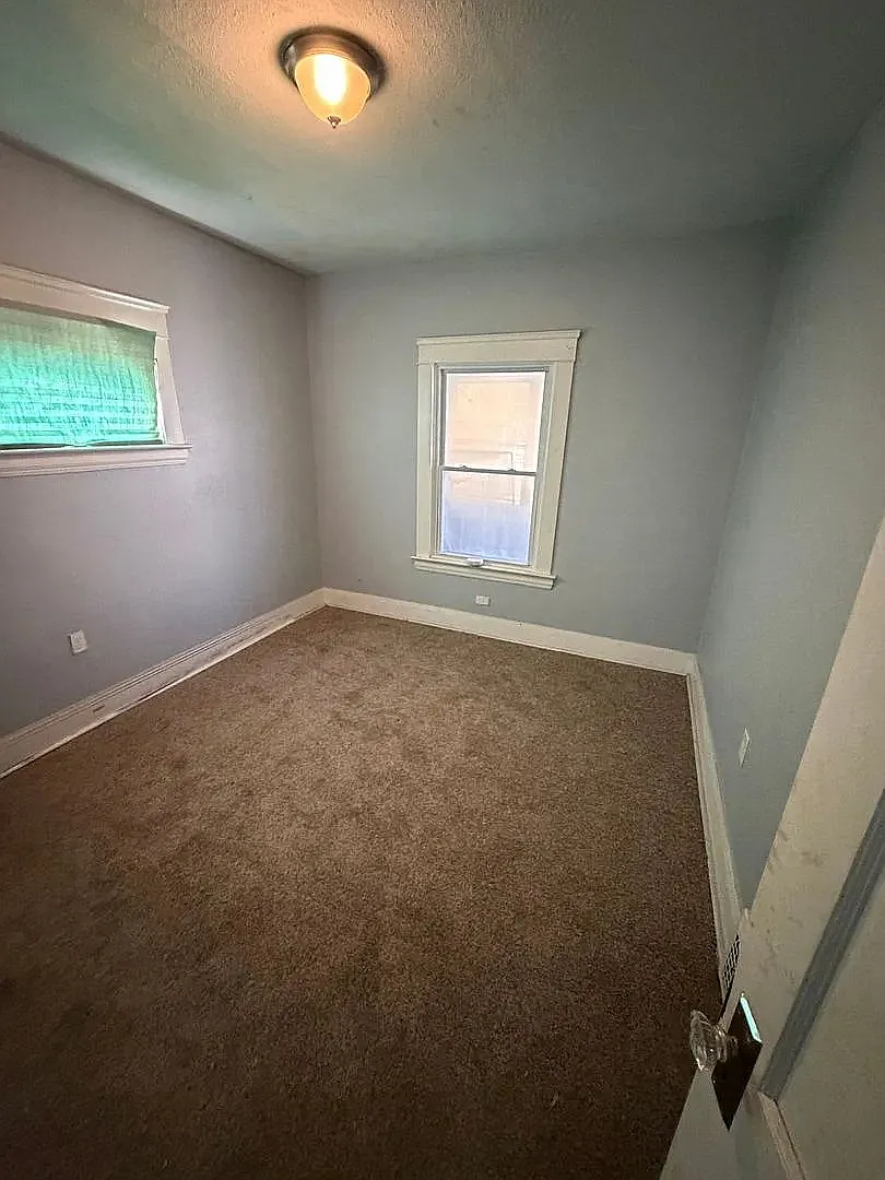 3 bed, 1400 sqft, $1,500 — Photo 2