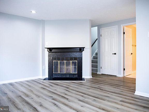 4th image of 540 Palmtree Dr