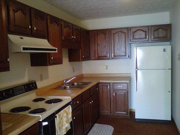 3rd image of 634 Katherine Ave