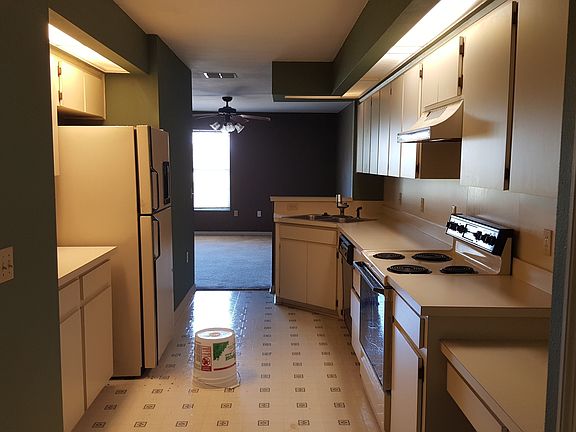 kitchen was newly painted. Different color than pictured he