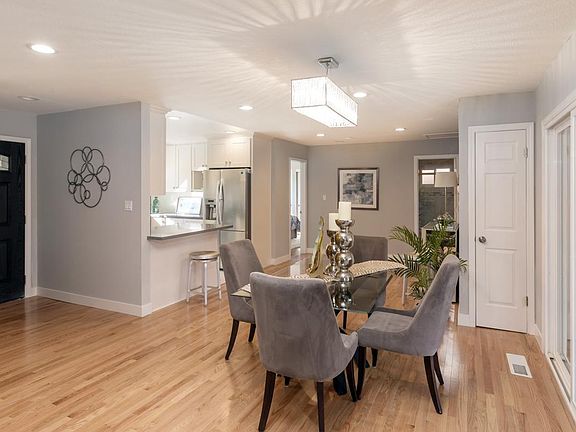 5th image of 1709 Canna Ln
