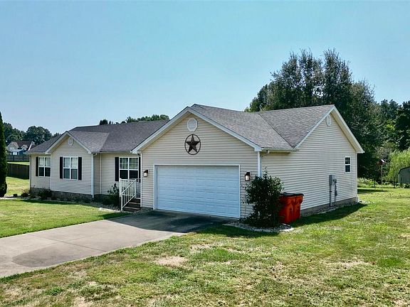 2nd image of 498 Boulder Dr
