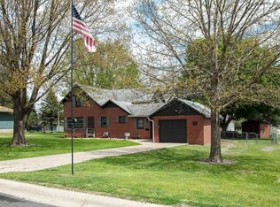310 N Maple St, Sumner, IA 50674