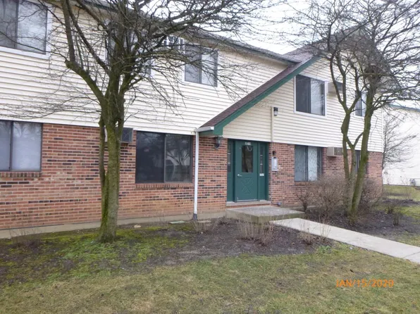 8319 Oak Leaf Dr APT 401, Woodridge, IL 60517