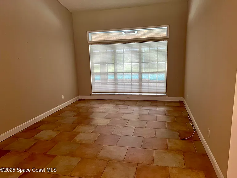 2372 Windham Dr — Photo 10