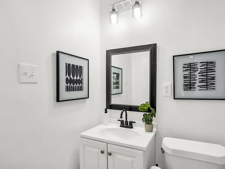 2737 Stuart Dr #2 — Photo 8