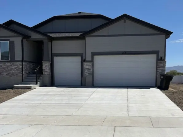 264 N Hatchet Ranch Dr, Grantsville, UT 84029