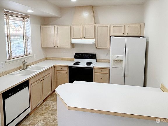 5th image of 9014 Main Street E #C115
