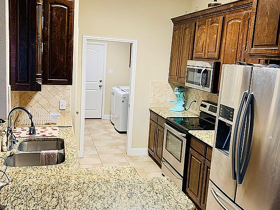 5th image of 113 Ashlyn Ct