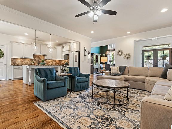 5th image of 188 Grey Oaks Ct