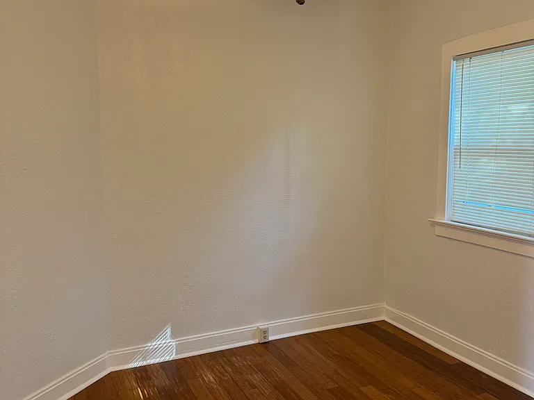 1139 S McClelland St — Photo 9