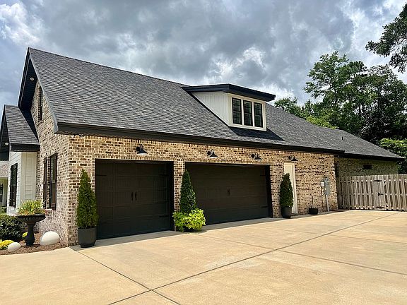 3-car garage