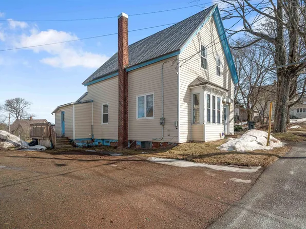 10 E Pleasant St, Amherst, NS B4H 1M4