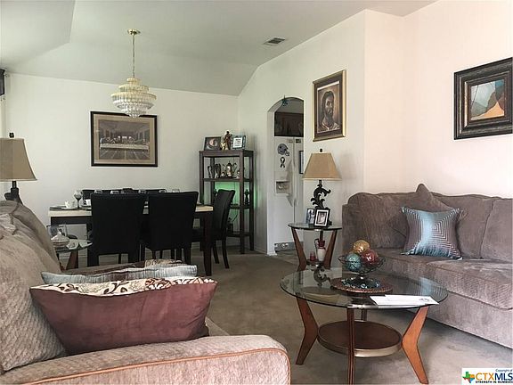 2nd image of 5207 Bridle Dr
