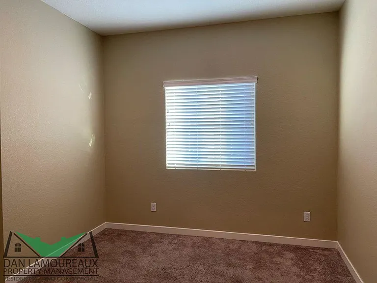 2121 Millsap Pl — Photo 3