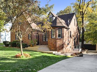 5828 Walnut Hill Ave, Des Moines, IA 50312